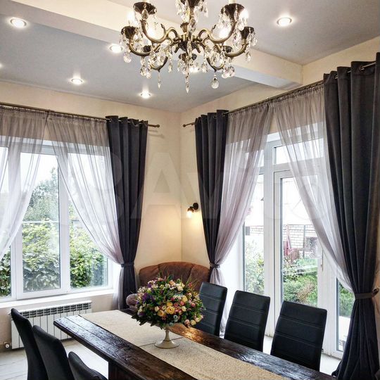 Коттедж 240 м² на участке 5 сот.