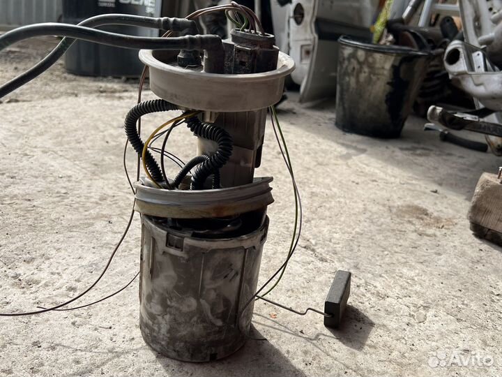 Топливный насос Volkswagen Passat B4