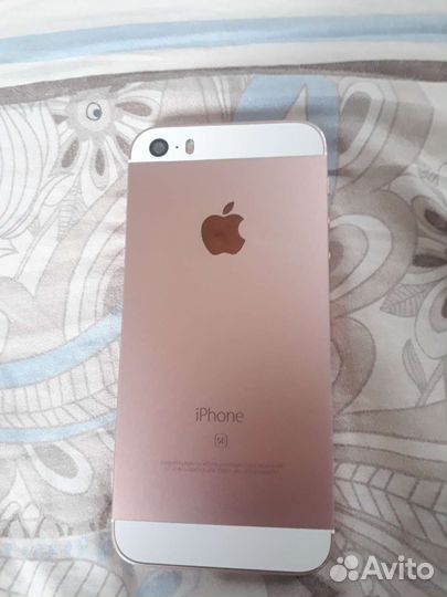 iPhone SE, 32 ГБ