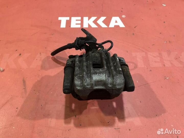 Суппорт задний правый Шкода Октавиа 1Z (2008 - 2