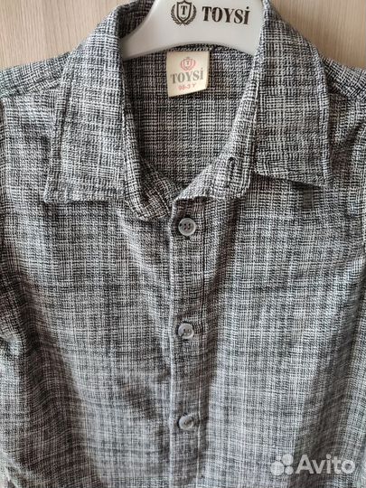 Рубашка и джинсы