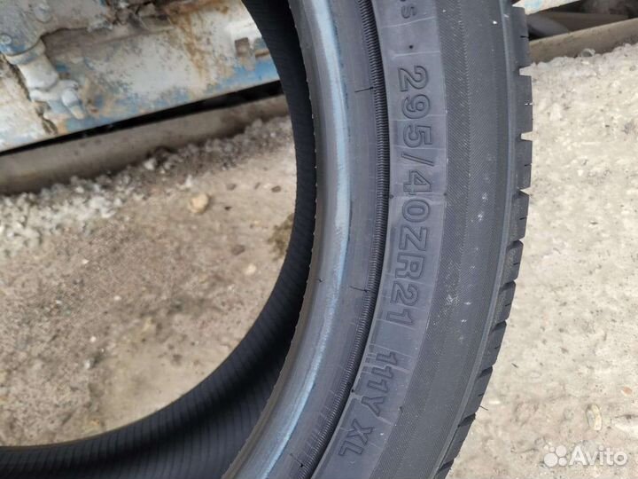 Резина летняя 295 40 r21 для Mecedes GL166 GLS