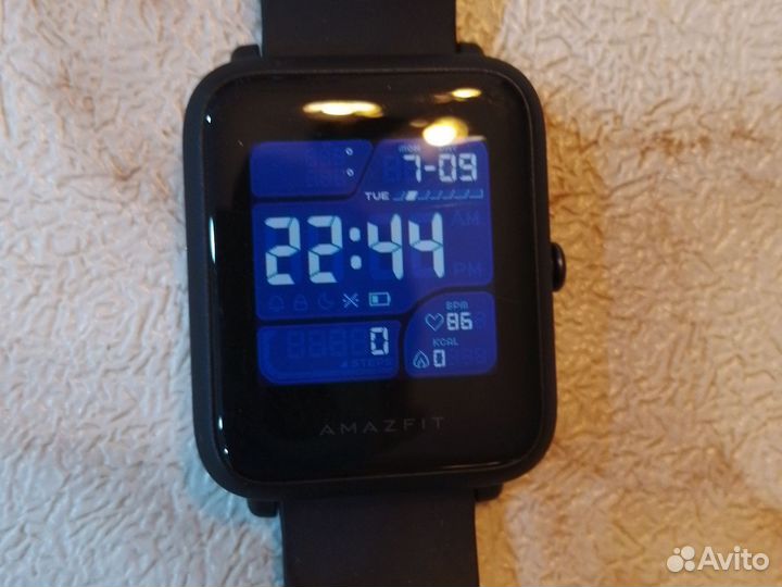 Смарт часы amazfit bip lite