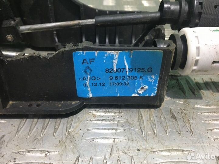 Рычаг селектор МКПП Renault Megane 3