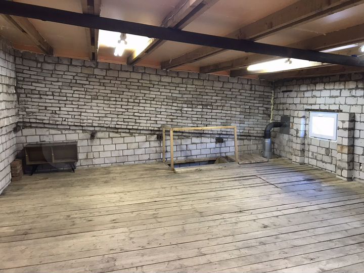 Гараж, > 30 м²