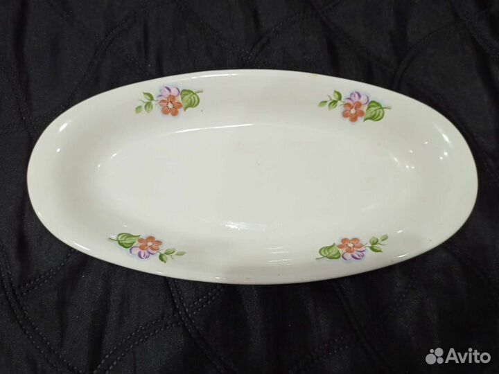 Блюдо овальное, селедочница зик Конаково