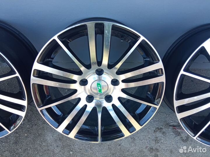 Литой диск R16