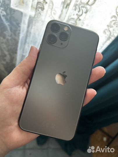 iPhone 11 Pro, 64 ГБ