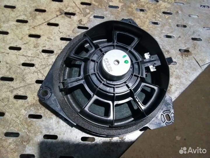 Динамик передней двери JBL Toyota RAV4 XA50