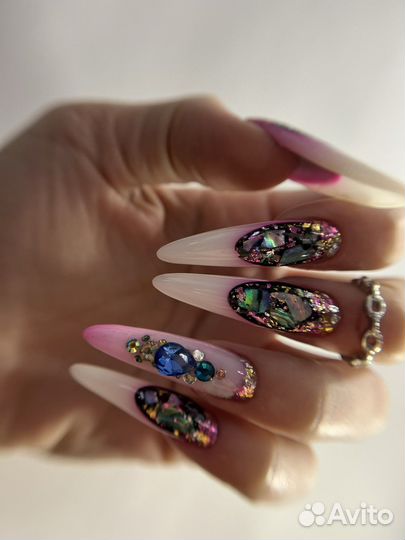 Наращивание ногтей, коррекция нарощенных