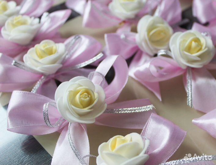 Свадебные аксессуары,бутоньерки, браслет