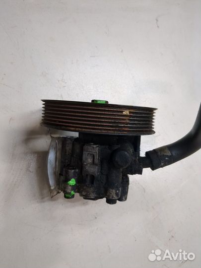 Гур Infiniti QX56, 2004