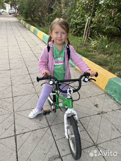 Велосипед Woom 2 детский лёгкий. Цвет зелёный