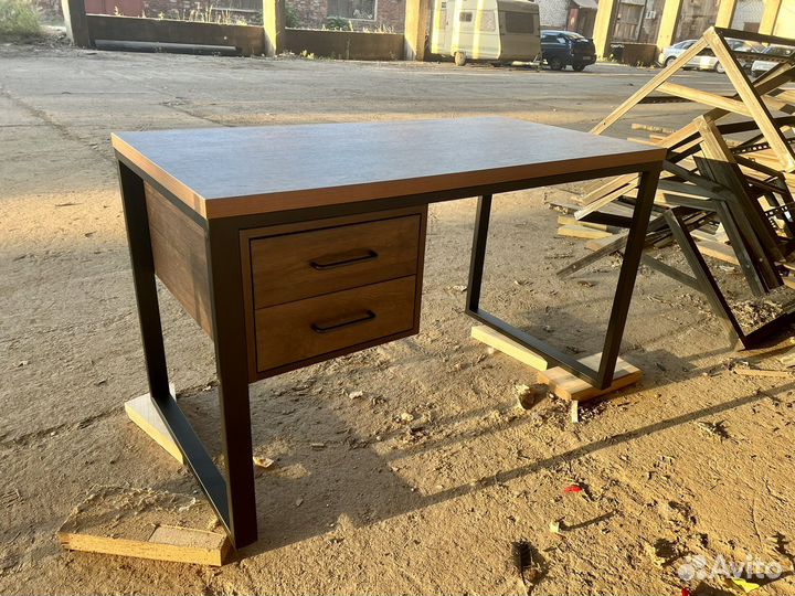 Стол для офиса