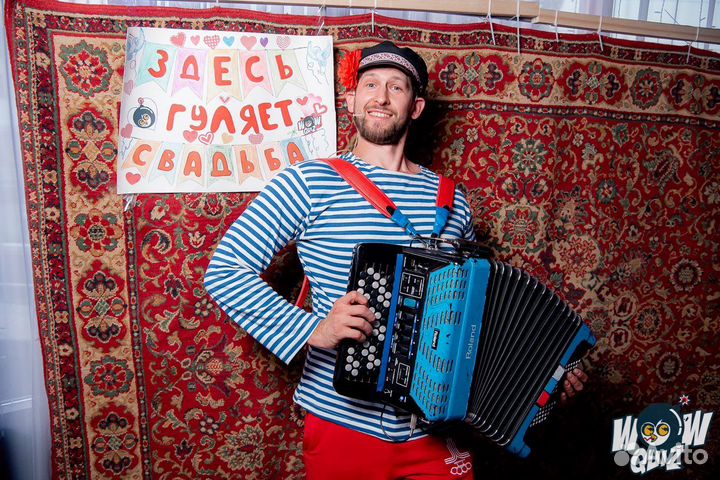 Поющий Баянист гармонист Денис Чекунов