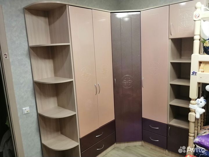Угловой шкаф в детскую бу