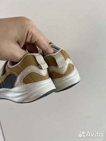 Кроссовки детские zara