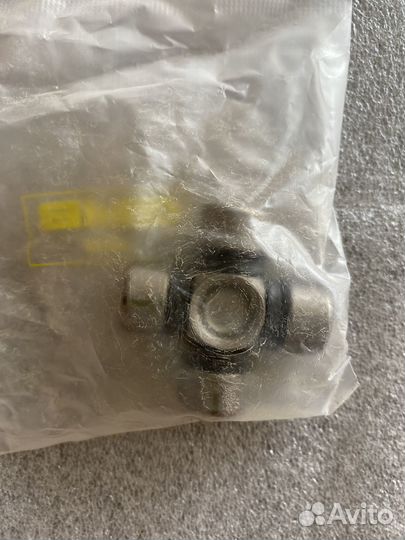 Крестовина рулевого вала GMB ST-1540