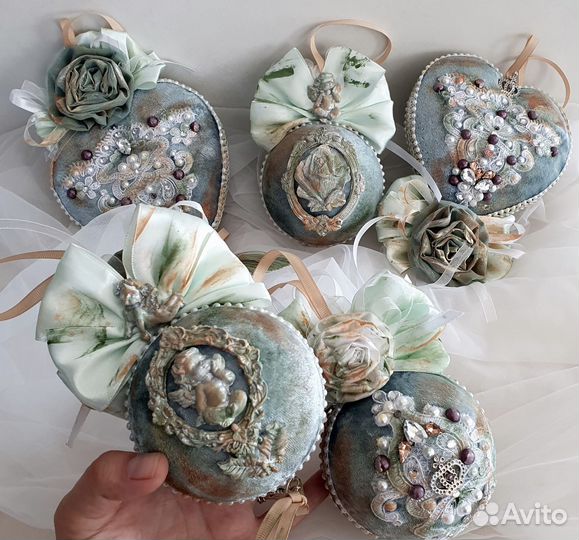 Игрушки на елку в бархате