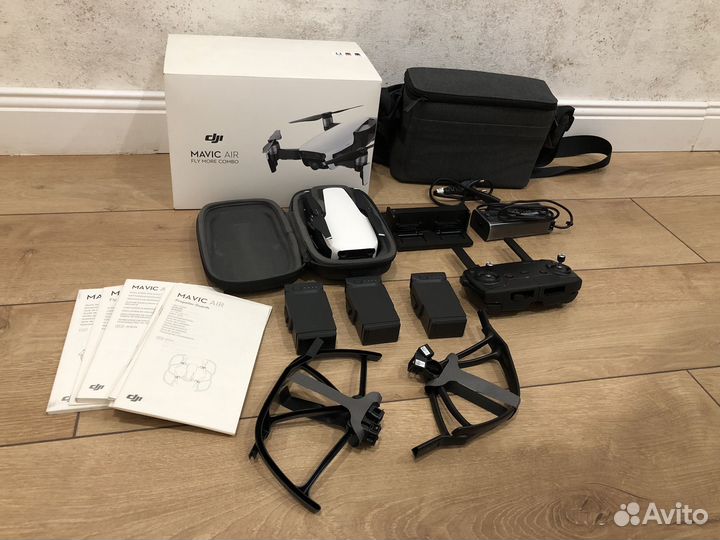 Квадрокоптер DJI Mavic Air Combo