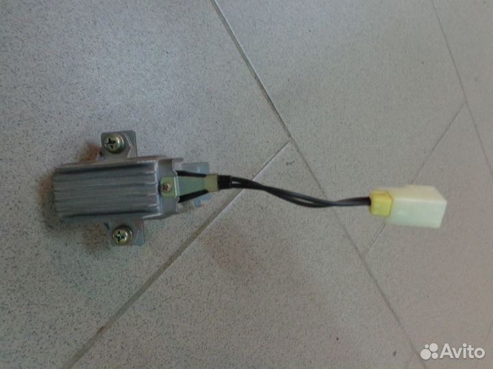 Fuga Y50 Резистор топливного насоса б/у