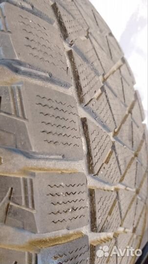 Bridgestone Blizzak DM-V2 255/60 R18 112S