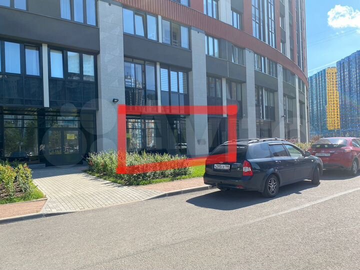 Торговая площадь на первой линии, 117 м²