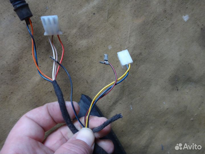 13-20 Октавия Проводка зеркала Левого Octavia A7