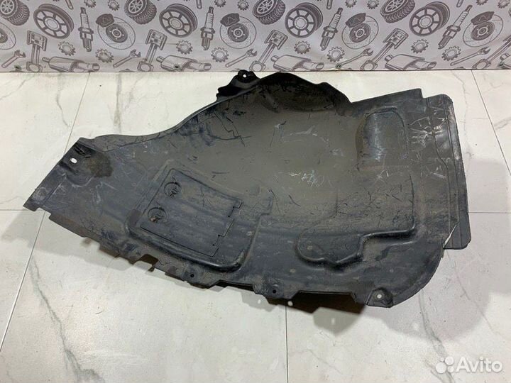 Подкрылок передний левый Mercedes Glc X253
