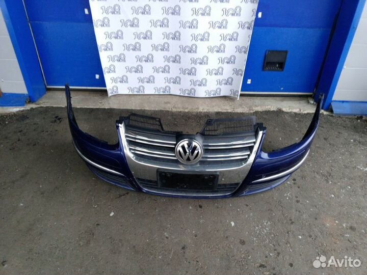 Бампер передний Volkswagen Golf 1K1 AXX