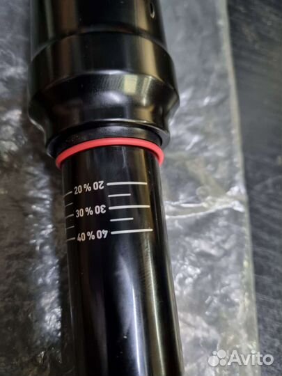 Задний амортизатор Rock Shox deluxe 230x60