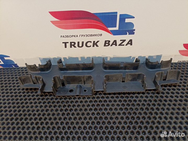 Канал для кабеля Iveco Stralis