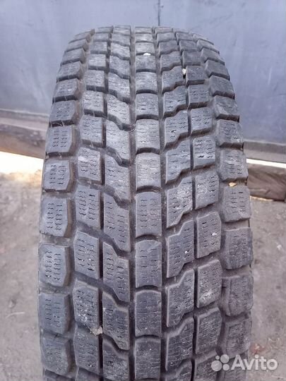 Bridgestone Ice Cruiser 7000 245/70 R16