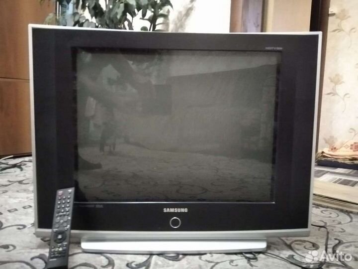 Телевизор samsung