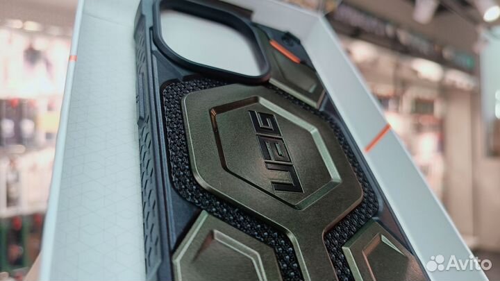 Чехол Монарх для iPhone 15 Pro Кевлар UAG