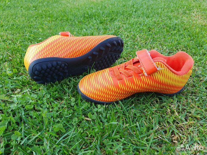 Футбольные бутсы demix