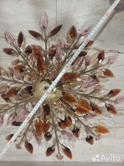 Продается люстра из цветного стекла