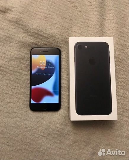 Телефон iPhone 7