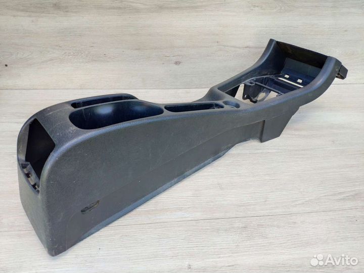 Консоль между сидениями Peugeot 406