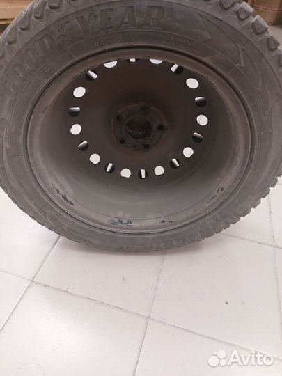 Goodyear UltraGrip 205/65 R16