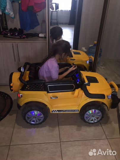 Детский электромобиль бу