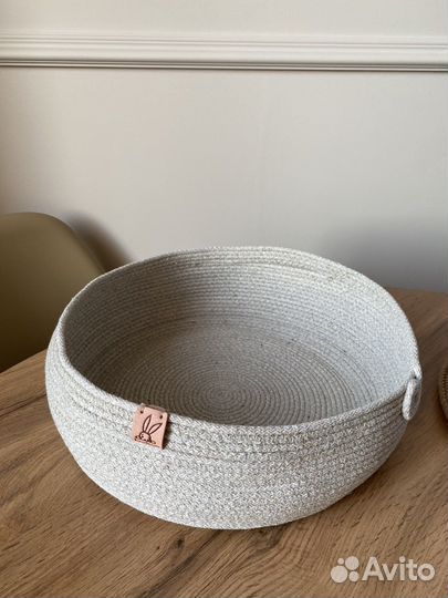 Интерьерные корзины, салфетки и салфетницы