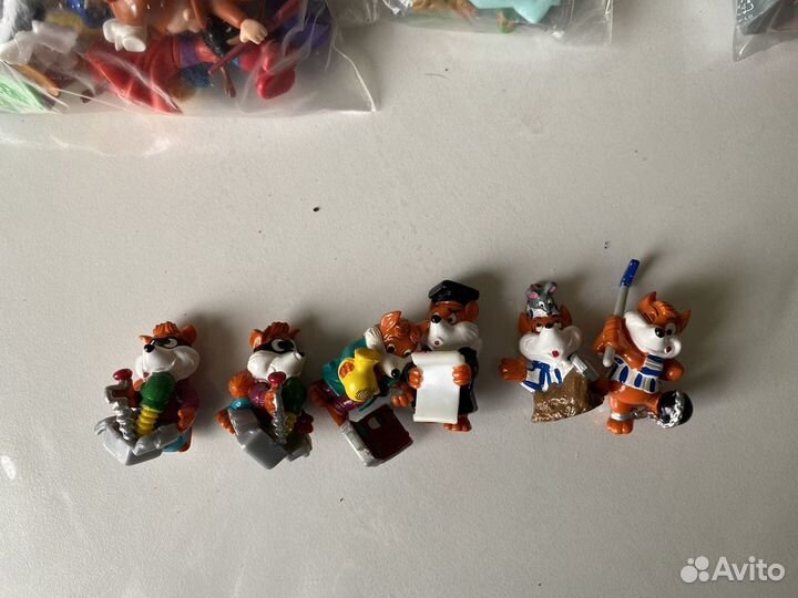 Коллекционные фигурки игрушки киндер сюрприз