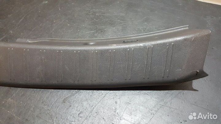 Накладка замка багажника Subaru Impreza Wrx Sti