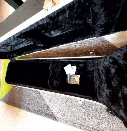 Кейс новый для бас-гитары / Кофр / Чехол