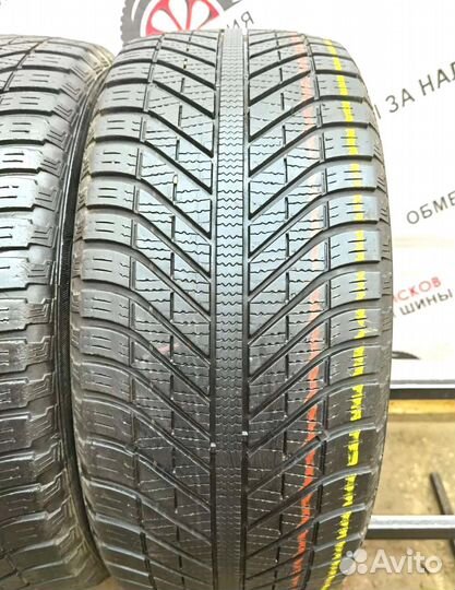 Goodyear Vector 4Seasons 235/50 R17 96V