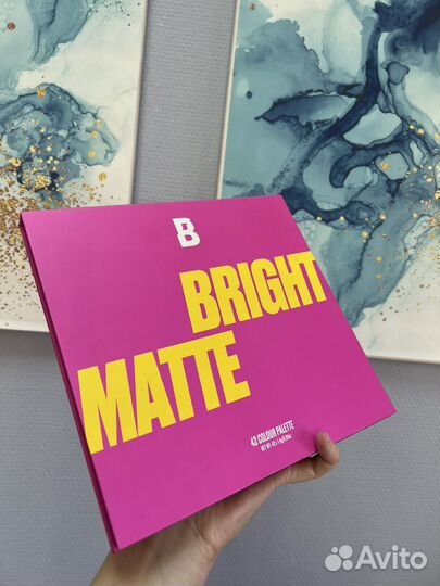 Палетка теней Beauty bay bright matte