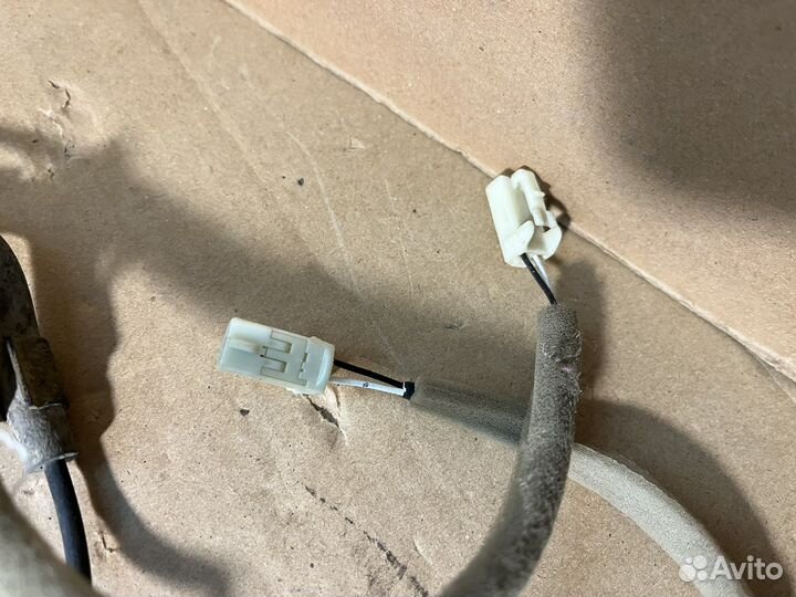 Задний датчик Правый Абс Toyota RAV4 30 рестайлинг