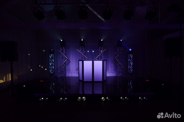 Диджей, ведущий, музыкант, саксофонист