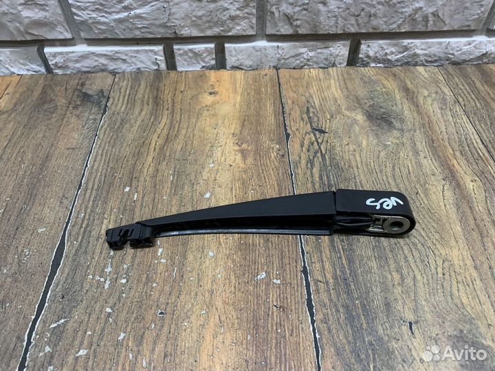 LADA Vesta Поводок стеклоочистителя заднего